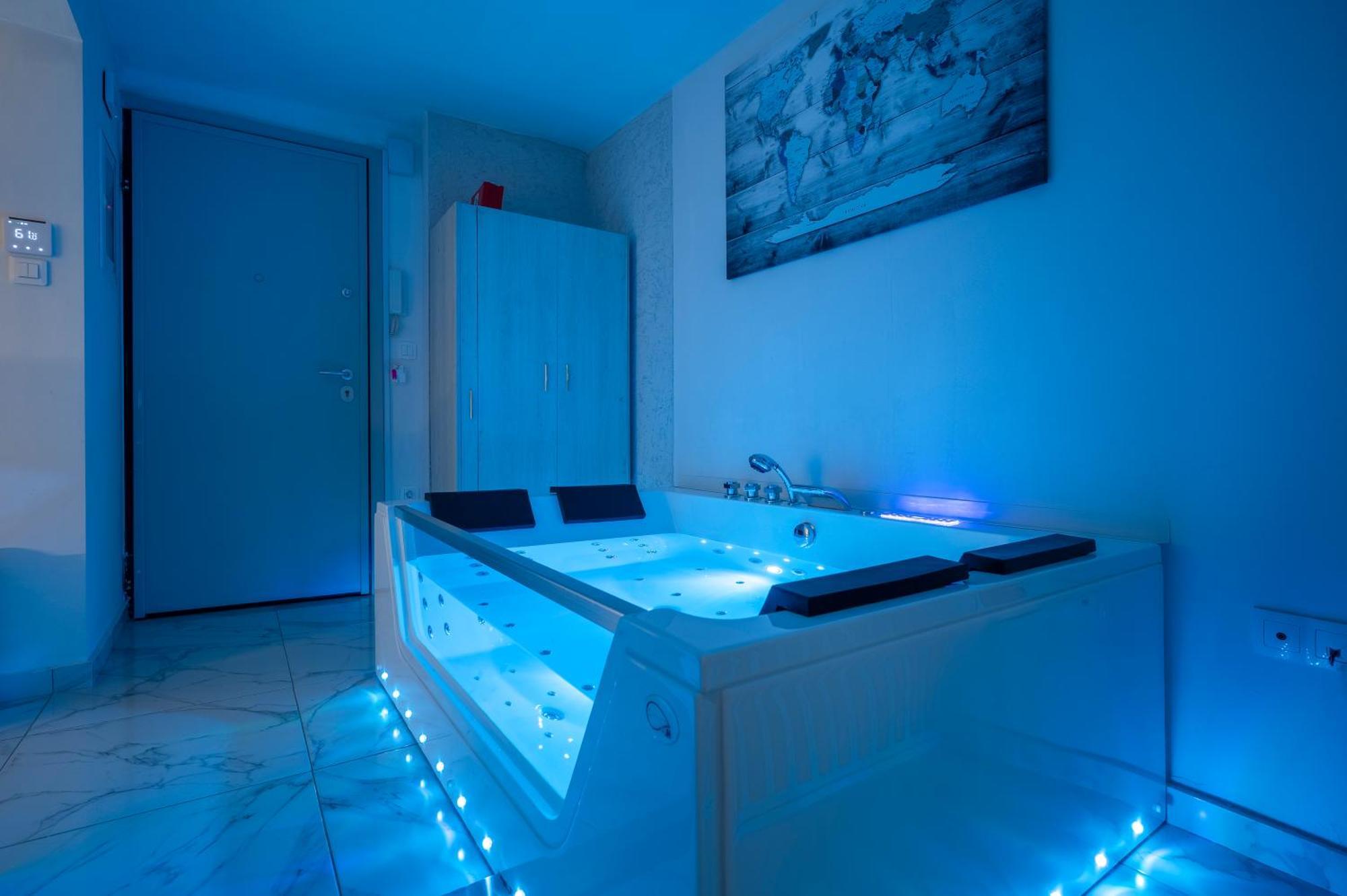 Premium Jacuzzi Suite At The City Center, By Aqua Platinum Tessalónica Exterior foto