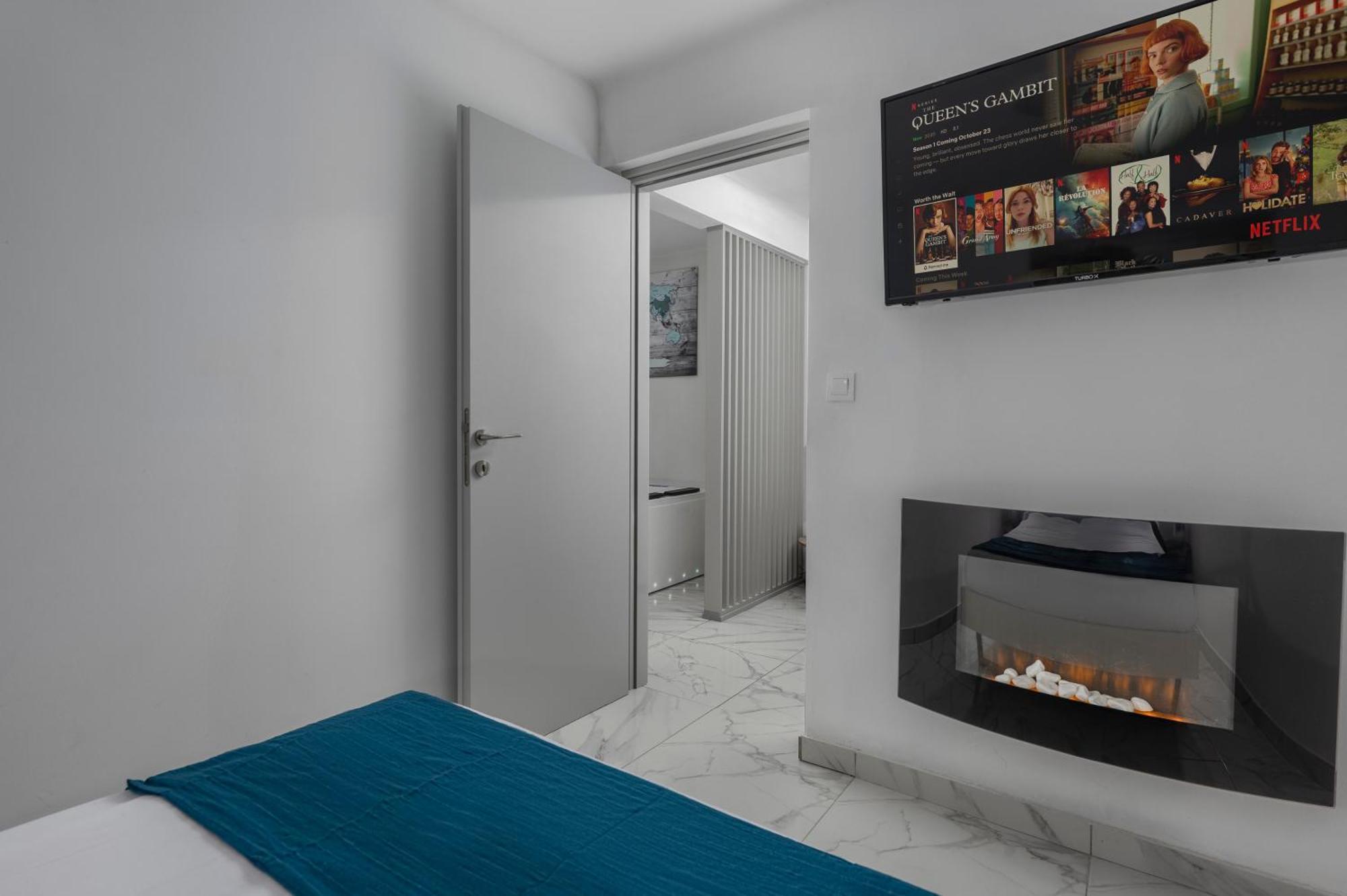 Premium Jacuzzi Suite At The City Center, By Aqua Platinum Tessalónica Exterior foto
